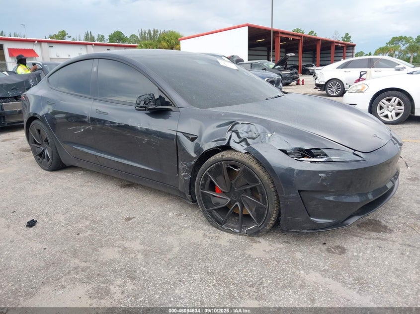 TESLA MODEL 3 - zdjęcie 1