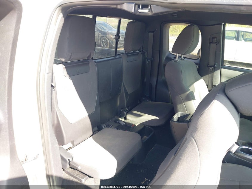 2017 TOYOTA TACOMA auction photo 8