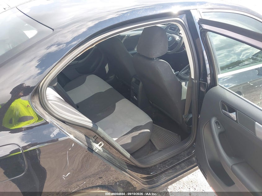 2017 VOLKSWAGEN JETTA auction photo 8