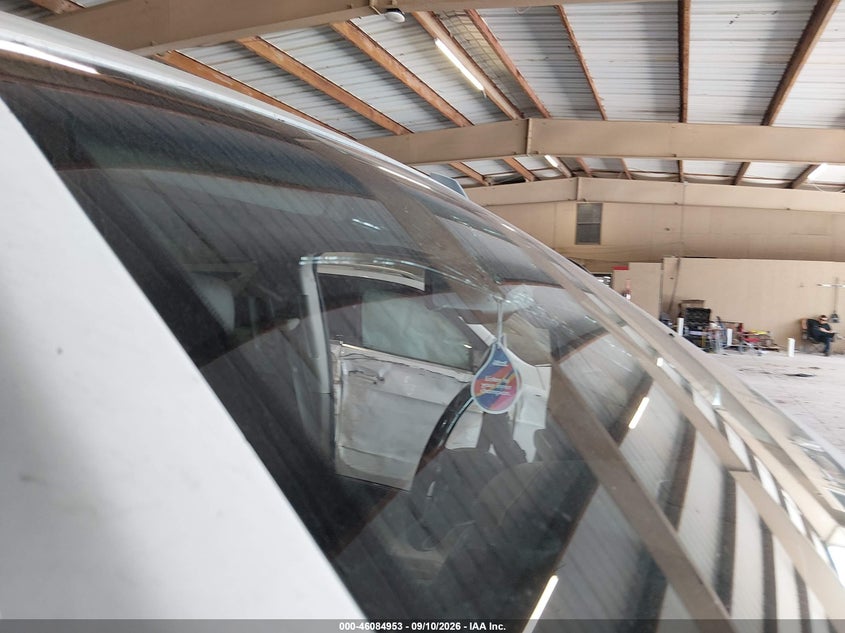 2015 CHEVROLET SUBURBAN 1500 auction photo 6