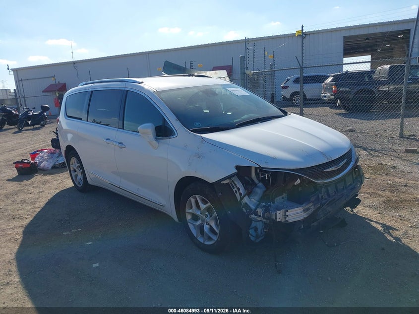 Vin: 2c4rc1bg9lr141805, lot: 46584590, chrysler pacifica 35th anniversary touring l 2020 img_1