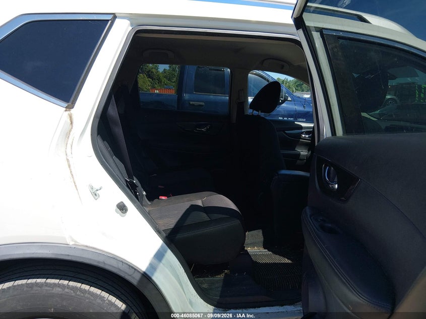 2018 NISSAN ROGUE auction photo 8