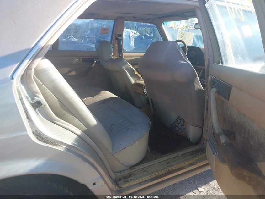 1987 MERCEDES-BENZ 300 auction photo 8