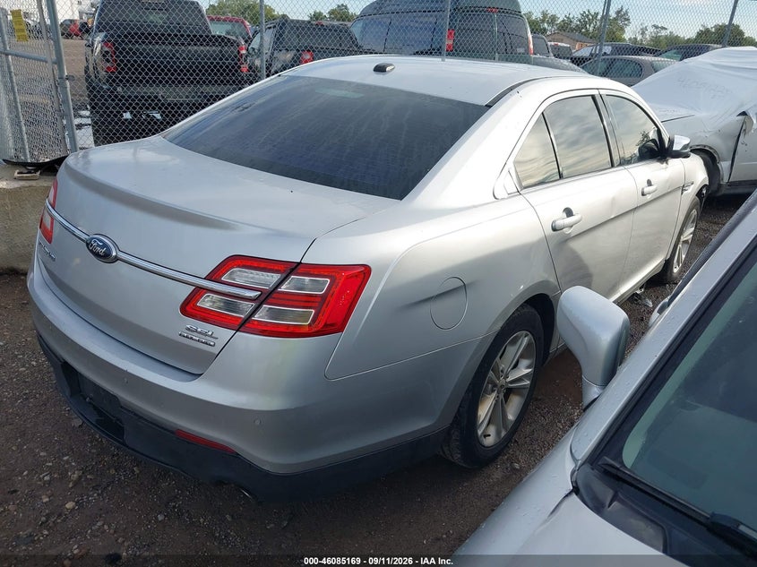 2013 FORD TAURUS SEL · Photo 4