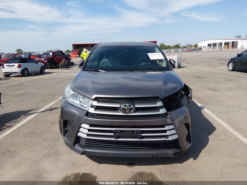 TOYOTA HIGHLANDER - zdjęcie 13
