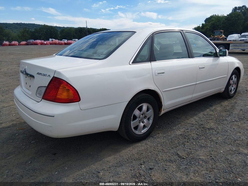 2000 TOYOTA AVALON auction photo 4