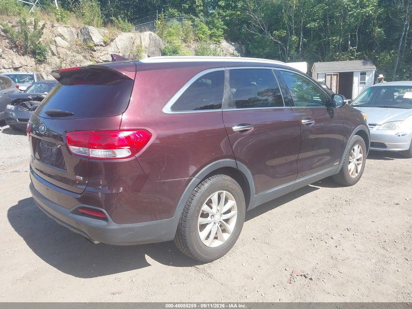 2016 KIA SORENTO auction photo 4