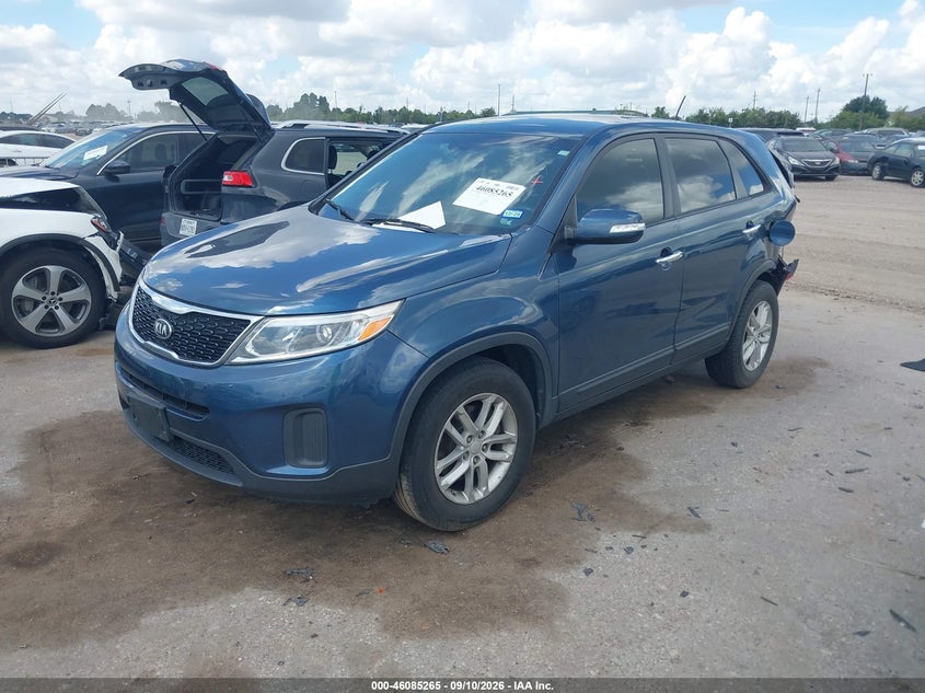 2014 Kia Sorento, Удар сзади, IAAI, VIN 5XYKT3A66EG481863 — фото 2