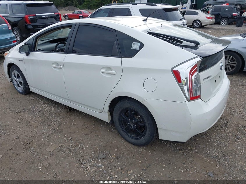 2014 TOYOTA PRIUS auction photo 3