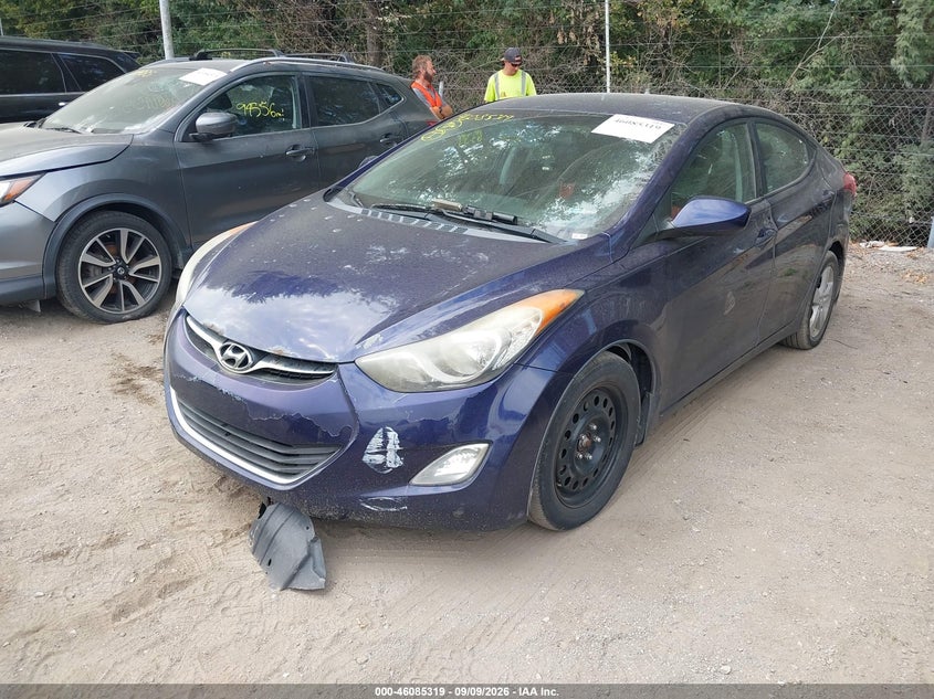 2013 HYUNDAI ELANTRA auction photo 2