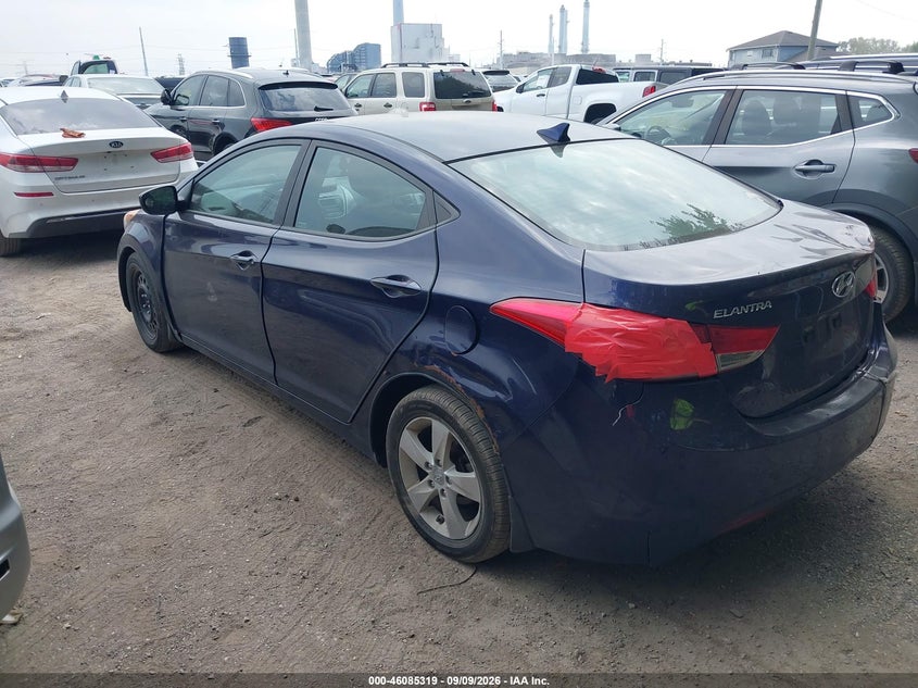 2013 HYUNDAI ELANTRA auction photo 3