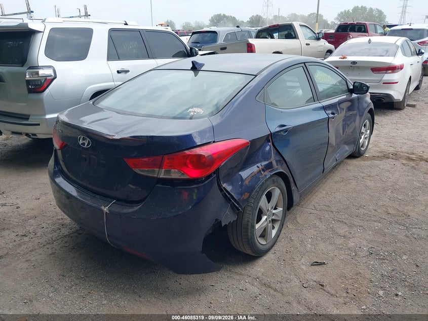 2013 HYUNDAI ELANTRA auction photo 4