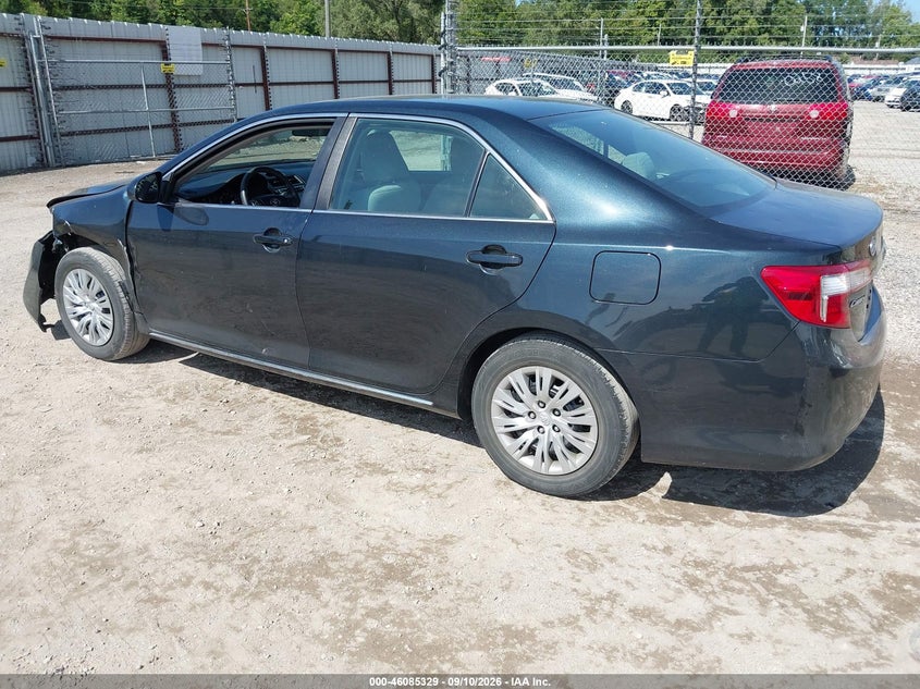 Vin: 4t1bf1fk3eu339997, lot: 46584936, toyota camry le 20143