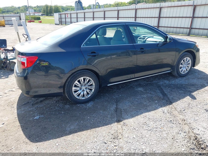 Vin: 4t1bf1fk3eu339997, lot: 46584936, toyota camry le 20144