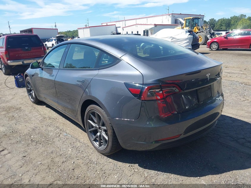 Vin: 5yj3e1ea9pf686833, lot: 46585045, tesla model 3 rear-wheel drive 20233