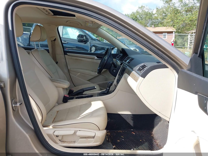 2016 VOLKSWAGEN PASSAT auction photo 5