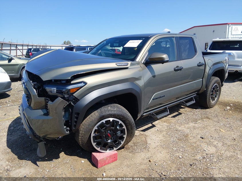 2026 Toyota Tacoma, Повреждение двигателя, IAAI, VIN 3TYLC5LN2TT076091 — фото 2