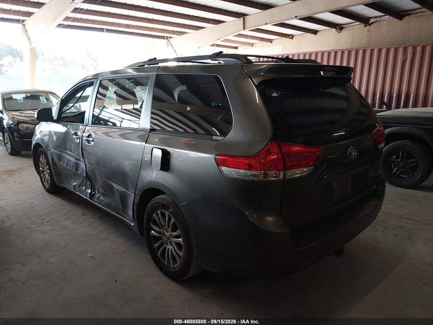 Vin: 5tdyk3dc0ds378938, lot: 46585107, toyota sienna xle v6 8 passenger 20133
