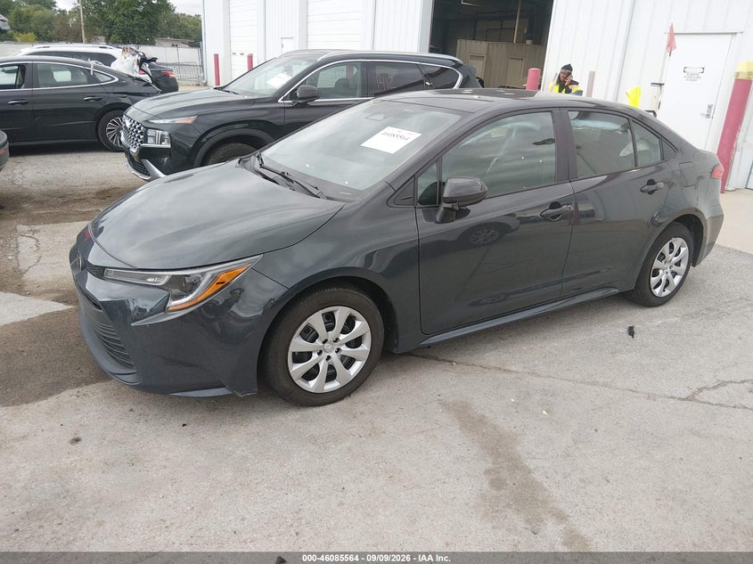 2025 Toyota Corolla, Right Front, IAAI, VIN 5YFB4MDEXSP257301 — photo 2