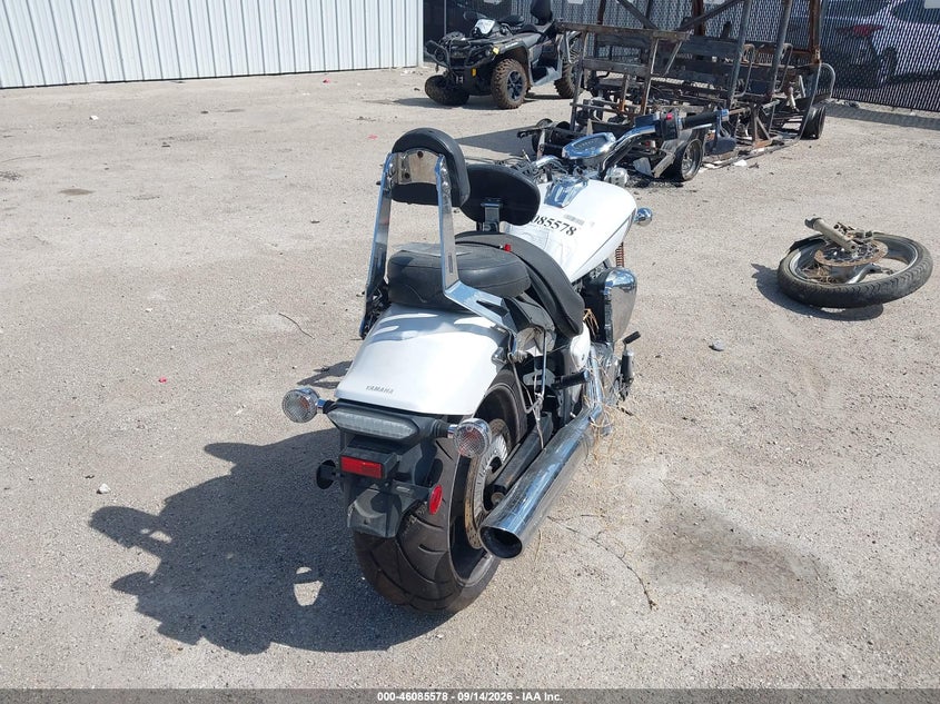 YAMAHA XVS1300 2013