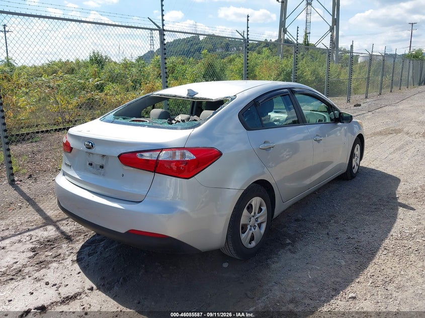 2015 KIA FORTE auction photo 4
