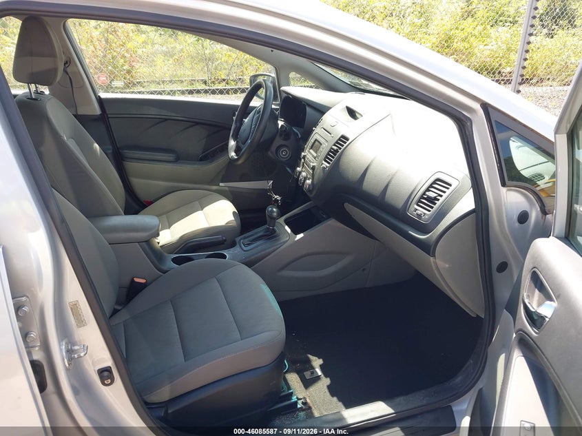 2015 KIA FORTE auction photo 5