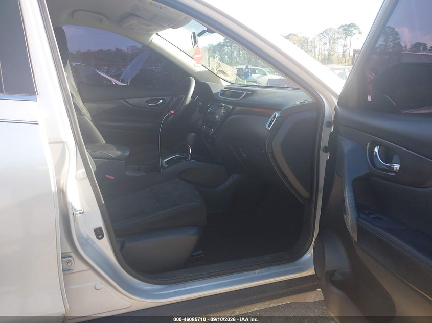 2014 NISSAN ROGUE auction photo 5
