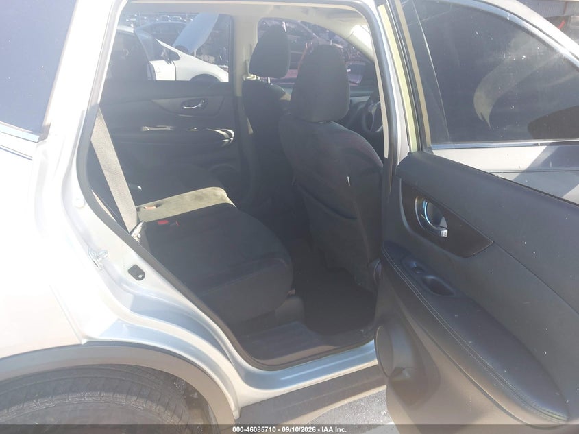 2014 NISSAN ROGUE auction photo 8