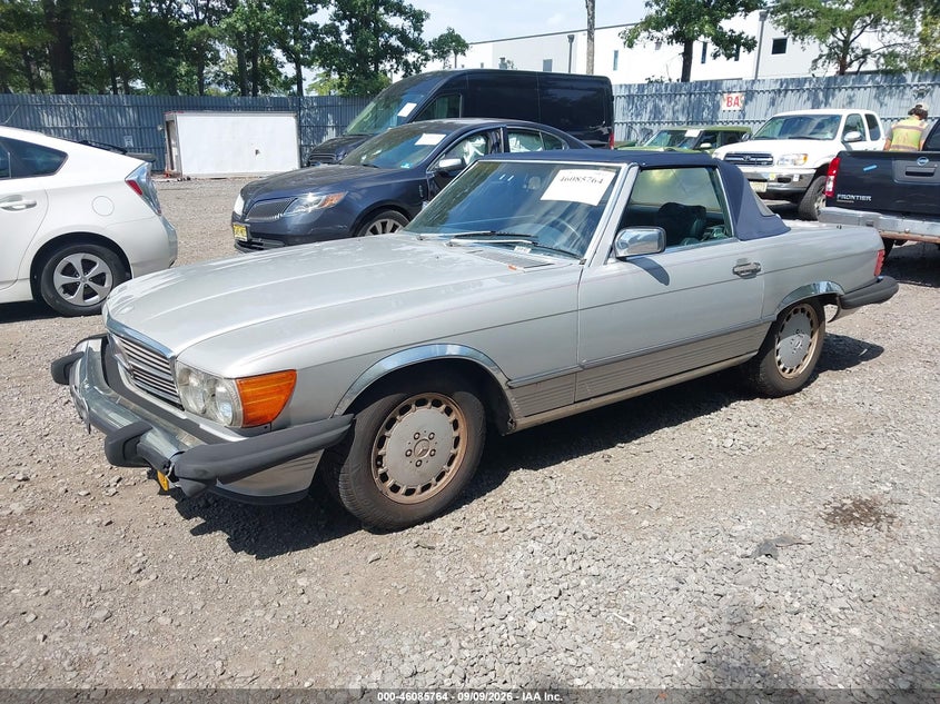 1988 MERCEDES-BENZ 560 auction photo 2