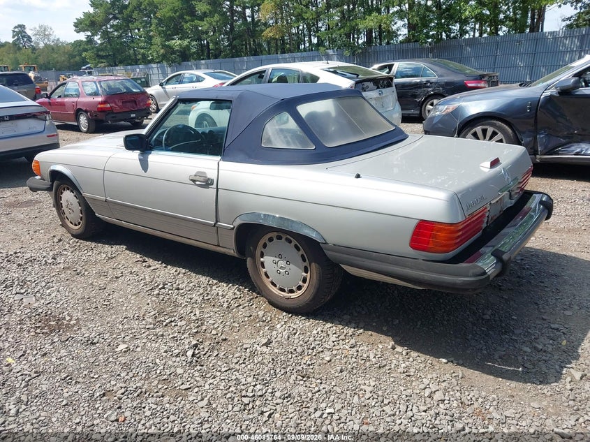 1988 MERCEDES-BENZ 560 auction photo 3