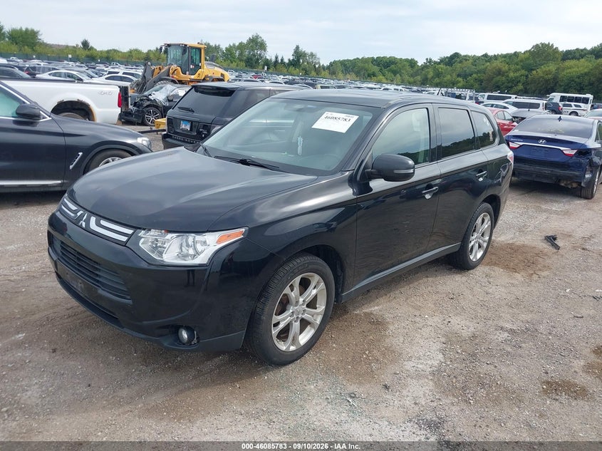2014 MITSUBISHI OUTLANDER auction photo 2