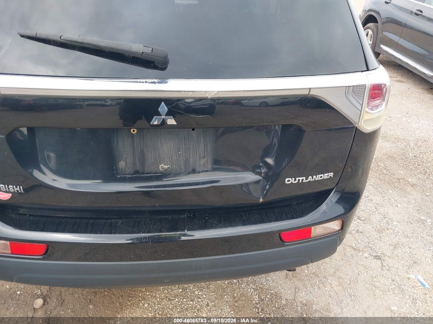 2014 MITSUBISHI OUTLANDER auction photo 6