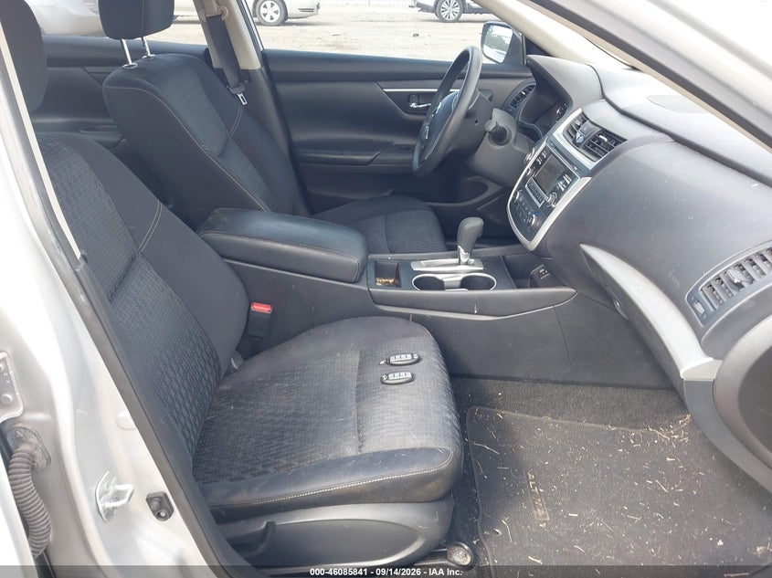 2016 NISSAN ALTIMA auction photo 5