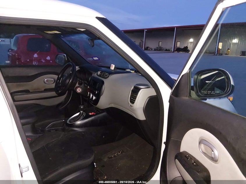 2014 KIA SOUL auction photo 5