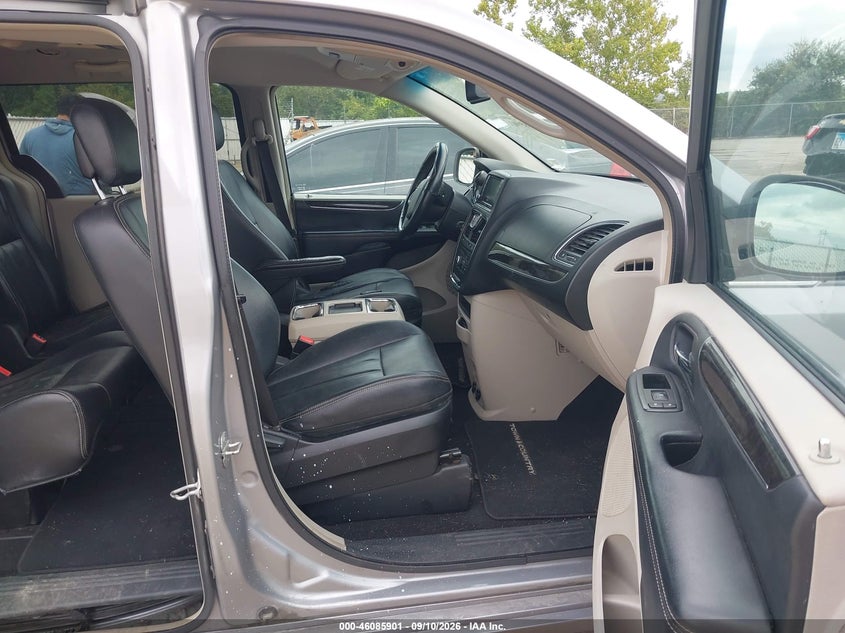 Vin: 2c4rc1bg2dr734620, lot: 46585508, chrysler town & country touring 20134