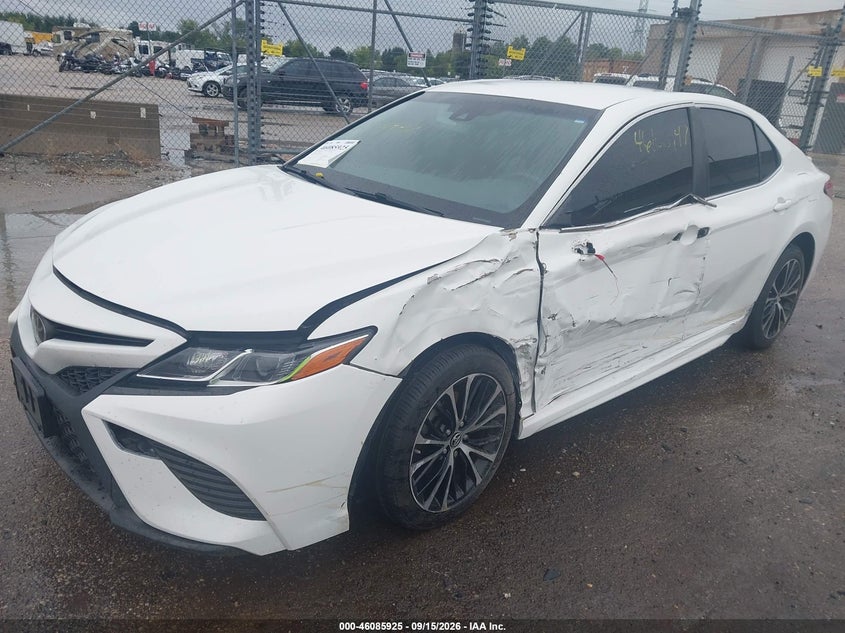 TOYOTA CAMRY - zdjęcie 2