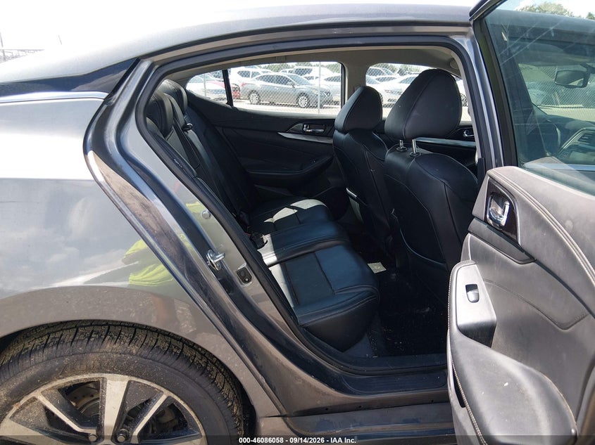 2019 NISSAN MAXIMA auction photo 8