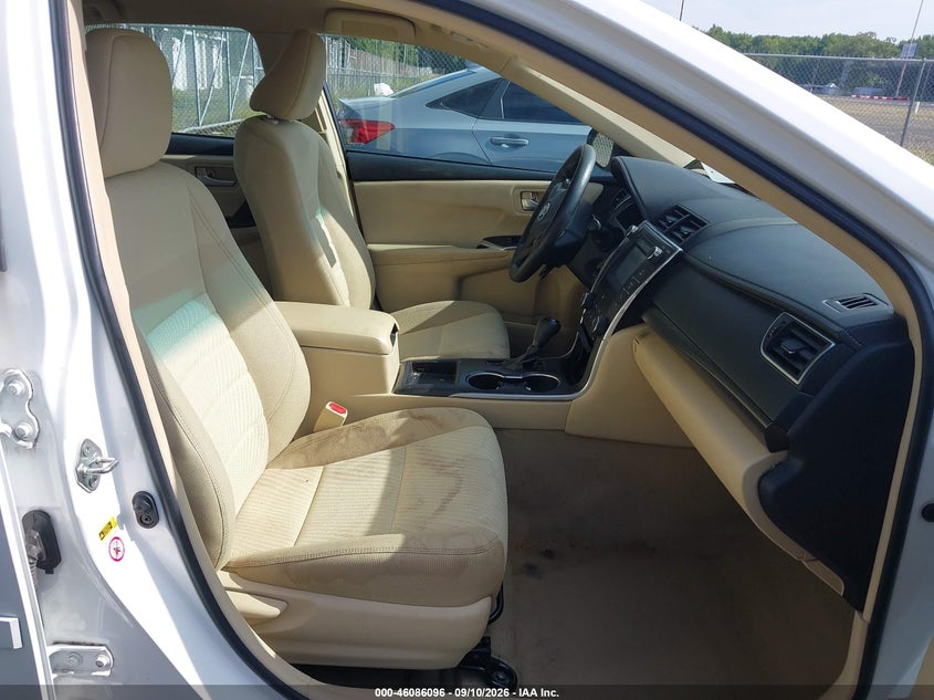 TOYOTA CAMRY - zdjęcie 5
