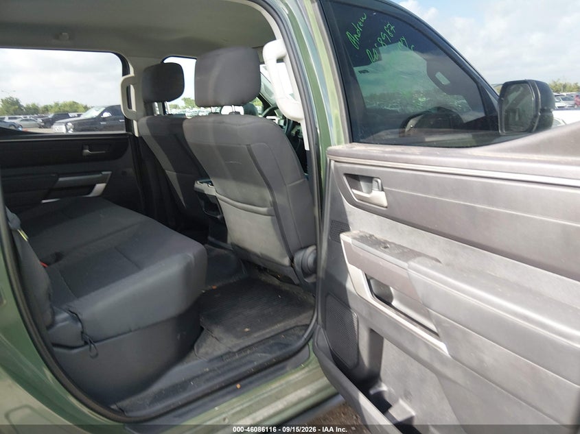 TOYOTA TUNDRA - zdjęcie 8