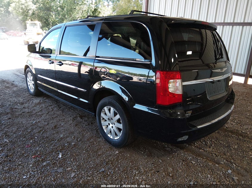 2015 CHRYSLER TOWN & COUNTRY auction photo 3