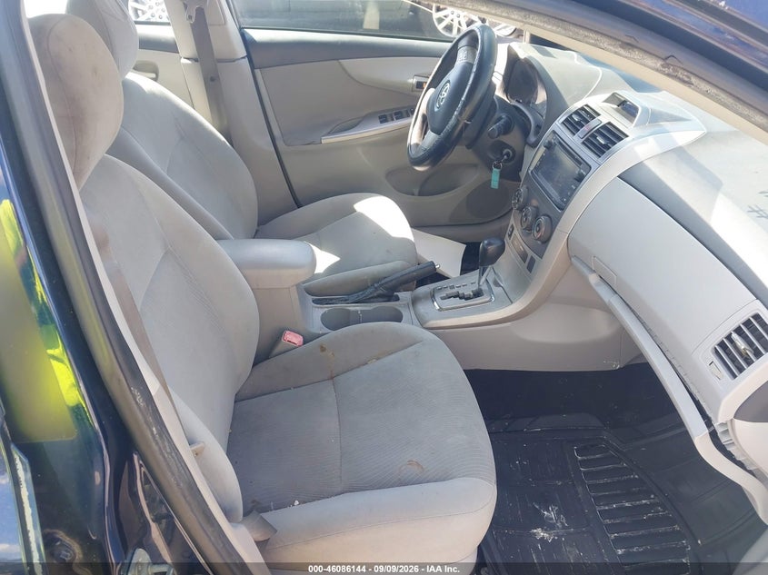 2013 TOYOTA COROLLA auction photo 5