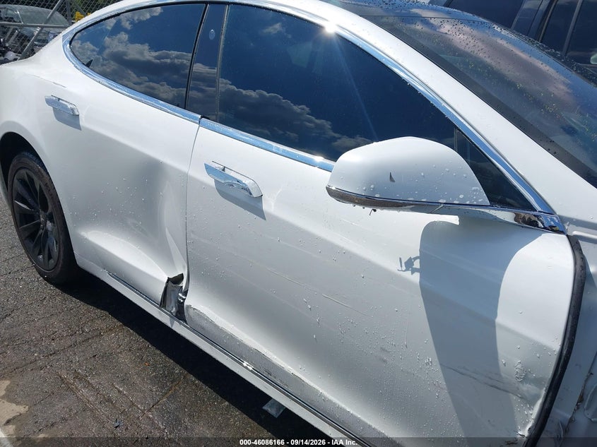 TESLA MODEL S - zdjęcie 20