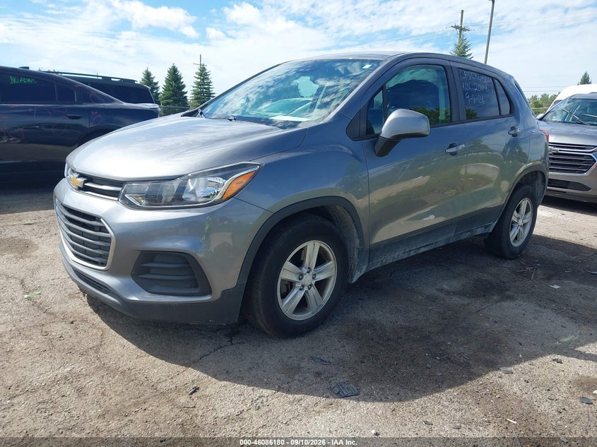 2020 Chevrolet Trax, Right Front, IAAI, VIN 3GNCJNSB6LL272007 — photo 2