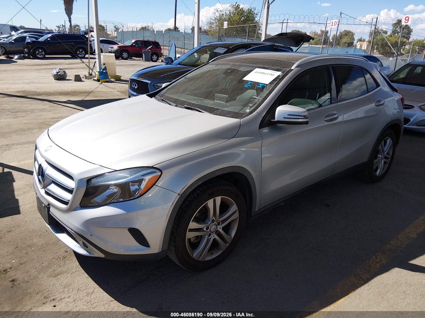 MERCEDES-BENZ GLA 250 - zdjęcie 2