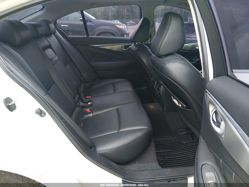 2015 INFINITI Q50 auction photo 8