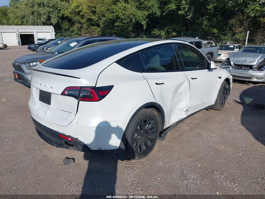 Vin: 5yjygdee3mf144367, lot: 46585941, tesla model y long range dual motor all-wheel drive 20214
