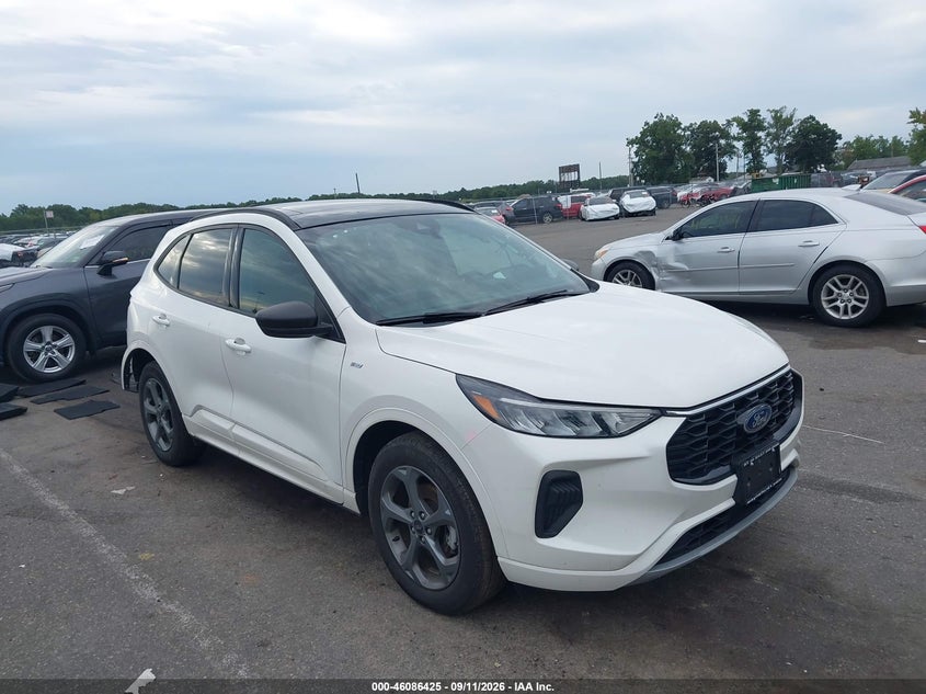 Vin: 1fmcu9mn4rua95885, lot: 46586032, ford escape st-line 2024 img_1