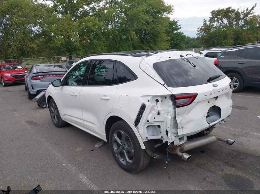 Vin: 1fmcu9mn4rua95885, lot: 46586032, ford escape st-line 20243