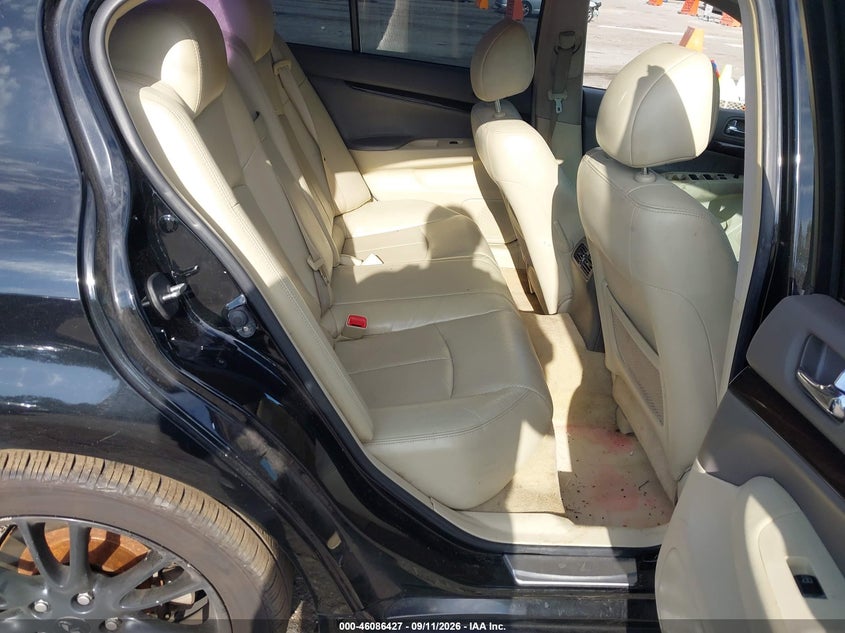 2011 INFINITI G37 JOURNEY · Фото 8