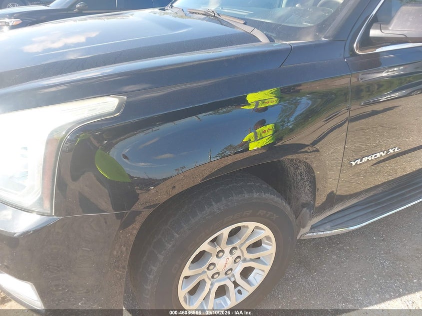 2016 GMC YUKON XL auction photo 6